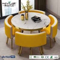 Ensemble de table à manger en métal doré de luxe pour restaurant, 4 chaises incluses, meubles élégants pour salle à manger à vendre