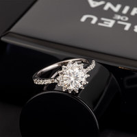 Bague de fiançailles et de mariage personnalisée pour femme, en cuivre, avec zircon de laboratoire coloré taillé en forme d'œuf de pigeon, style mode