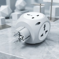 Adaptador de Enchufe Universal con 4 Tomas de Corriente, 1 USB-C, 2 USB-A, CA 110-250V, Diseño Cúbico Portátil con Conexión a Tierra, Enchufes EU, US y CN