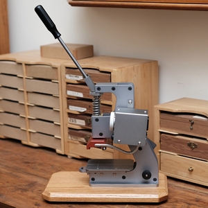 Manual <strong>Mini</strong> Digital Hot Foil Stamping Machine for Leather Craft, Professional Logo Embossing with Adjustable Temperature Control - Product Image 2