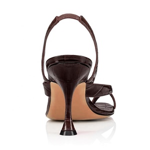 Nhà Máy Tùy Chỉnh Logo Cộng Với Kích Thước Flip Flops Cao Gót Mắt Cá Chân Strappy Kitten Gót Ladies Sandals - Product Image 3