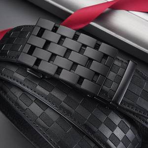 Ceinture en cuir de vachette de qualité supérieure pour hommes Longueur personnalisée Alliage automatique pour boucle Style occidental exquis pour les pantalons de loisirs en Pakis - Product Image 3