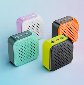 Mini Altavoz Inalámbrico Portátil de Alta Calidad, 5W, Luz RGB, Nuevo Dispositivo Electrónico de Moda - Product Image 5