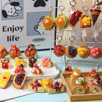 Porte-clés en résine 3D, pendentif gâteau aux fruits simulé, mini-dessert, breloque mignonne en forme de nourriture pour sac à main, petit cadeau, vente en gros