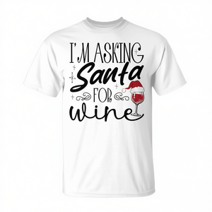 Camiseta navideña con la frase 'Estoy pidiendo vino a Papá Noel', camiseta familiar para beber en las fiestas - Product Image 2