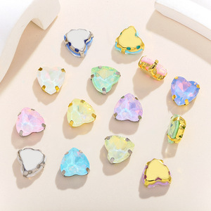 Adornos de cristal con forma de corazón, con cuatro puntas, tipo diamante de imitación, con reverso plano, para bricolaje, accesorios de joyería, para decoración de uñas y prendas de vestir. - Product Image 2