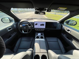 Voitures d'occasion 2024 Lixiang L9 Ultra 5 portes 6 places SUV de luxe à quatre roues motrices avec autonomie étendue, véhicule hybride à énergie nouvelle - Product Image 5