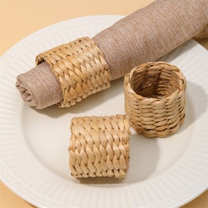 Nouveaux produits ronds de serviette en rotin <span class=keywords><strong>2023</strong></span> tissés à la main jacinthe d'eau herbe ronds de serviette style Boho décoration de table simple - Product Image 6