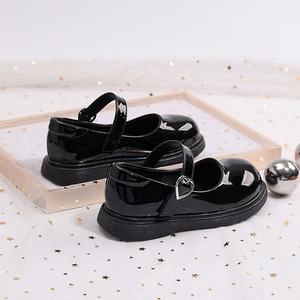 2026 New Children's Princess Shoes for Girls Soft Sole Leather Shoes Heart Buckle Black Performance Shoes for Baby Girls - Product Image 4