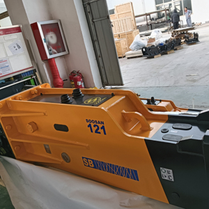 SOOSAN SB121 BOX Disyuntor hidráulico disponible características estándar manguera de cincel Caja de Herramientas cilindro de nitrógeno doce meses de garantía - Product Image 1