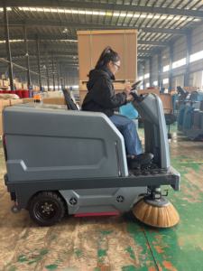 Big industrial Street Electric ride on Street Road Truck barredoras de calles machine auto artred floor scrubber Sweeper - Product Image 6