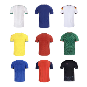 Completi da Calcio Vuoti All'ingrosso 100% Poliestere Asciugatura Rapida Traspiranti Set Maglia da Calcio Nazionale 2026 Uomo Pantaloncino Corto - Product Image 1
