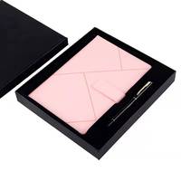 Coffret Cadeau Carnet Géométrique Rose et Stylo Bille Métallique, Journal A5 Rigide Personnalisable avec Logo pour Bureau et Affaires