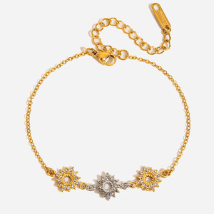Star Pattern Zinc Alloy <b>Bracelet</b> With Rhinestone Inlay For Women Gift Jewelry - Product Image 1