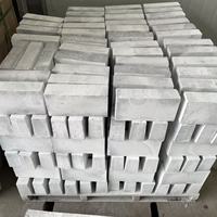 Étagères de four en carbure de silicium lié au nitrure, briques réfractaires de taille et de forme personnalisables