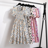 Robe longue plissée florale élégante robe d'été longue décontractée à manches courtes pour femmes