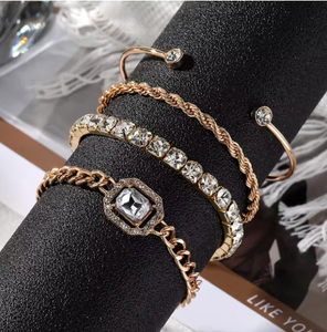 Ensemble de Bracelets Dorés pour Femmes, Nouveauté Rétro, Plaqué Or, Carré, Diamant, Réglable, Poli Miroir, Breloque, Vente en Gros - Product Image 3