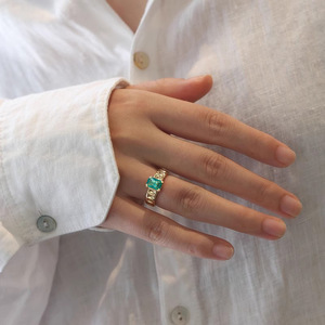 Anello Vintage con Taglio Rettangolare Stile Smeraldo a Quattro Punte per Donne, Elegante Gioiello da Dito alla Moda - Product Image 2