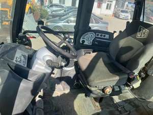 Chargeuse-pelleteuse JCB 3CX d'occasion, seulement 800 heures, état d'origine, puissance élevée, performances fiables pour les travaux de construction et agricoles. - Product Image 5