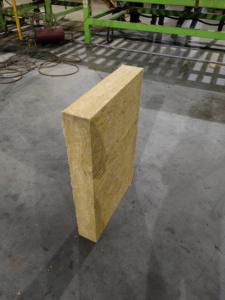 Panneau fait sur commande de laine de roche de <span class=keywords><strong>ciment</strong></span> en <span class=keywords><strong>fibre</strong></span> d'acier d'épaisseur pour le matériel de laine minérale de toit d'atelier - Product Image 4