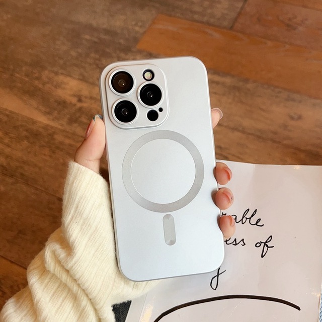 Luxury Liquid Silicone Magnetic Soft Phone Case for IPhone 15 14 13 12 11 Pro Max XS XR Plus Case Fashion Style