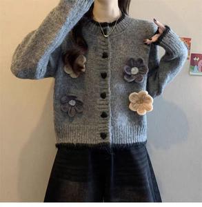 Cárdigan de punto con cuentas y flores de talla libre y manga larga con cuello redondo para mujer, novedad de Primavera al por mayor - Product Image 4