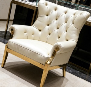 <span class=keywords><strong>Fauteuil</strong></span> <span class=keywords><strong>Chesterfield</strong></span> de luxe capitonné en <span class=keywords><strong>cuir</strong></span> véritable avec accoudoirs, pieds en acier inoxydable doré, chaise de réception haut de gamme pour - Product Image 4