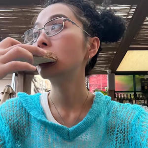 Lunettes rétro carrées à monture dorée pour femmes, monture moyenne, verres en acrylique, protection anti-lumière bleue, lunettes optiques. - Product Image 3