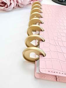 Planificateur mensuel non daté à reliure à disque avec couverture en PU vegan personnalisée, carnet rechargeable avec suivi des habitudes, journal de productivité - Product Image 6