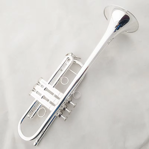 Vente en gros/OEM/<span class=keywords><strong>Prix</strong></span> d'usine Vente à chaud d'instruments en laiton plaqué argent Clé en C <span class=keywords><strong>Trompette</strong></span> Jeu facile pour les étudiants débutants - Product Image 1