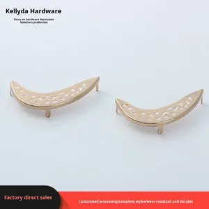 Herraje Decorativo Dorado para Puntera de Zapato de Venta Directa del Fabricante Hebilla Protectora de Metal para Sandalias Accesorio de Reparación Clips Protectores para Zapatos - Product Image 4