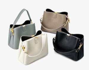 Sac à bandoulière seau en cuir de vachette véritable de marque unique 2026 avec trois sangles pour femme, idéal été comme hiver - Product Image 2