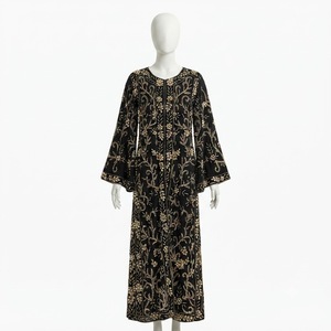 Robe longue de luxe noire pour femme, style kaftan, avec broderies dorées faites à la main, perles et dégradé élégant - Product Image 1