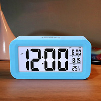 Jam Alarm Digital LED Meja Rumah, Sensitivitas Lampu Cerdas Multifungsi