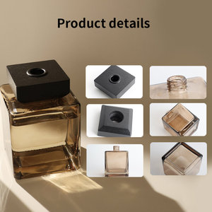 Diffuseur de parfum en verre ambré carré de luxe de haute qualité avec bouchon en bois massif noir et bâtonnets en fibre, vide et rechargeable - Product Image 4