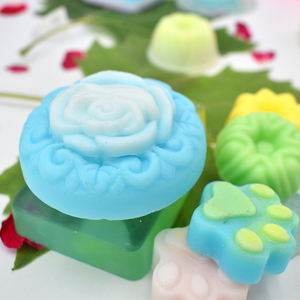 Kit de fabrication de savon et de bombes de bain DIY 2 en 1 BIG BANG SCIENCE pour enfants avec forme et couleur personnalisées - Product Image 5