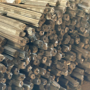 Carbón de briquetas de aserrín de madera dura de Vietnam para barbacoa, combustible de alta calidad, bajo en cenizas, sin humo, quema 6 horas, directo de fábrica - Product Image 1