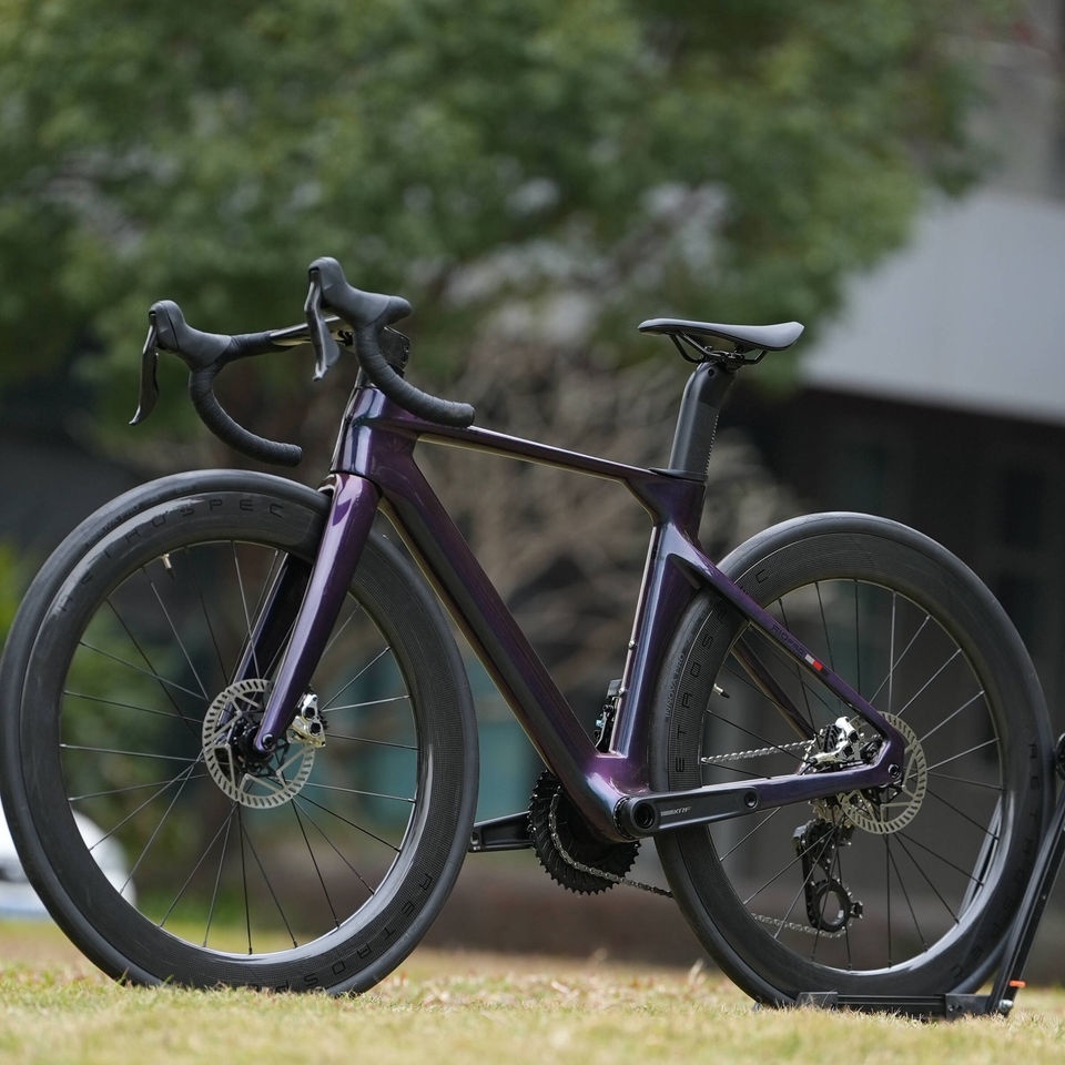 Racing Bicycle Aluminum Alloy 24 Speed Carbon Fiber Road Bike 700C Rims ...