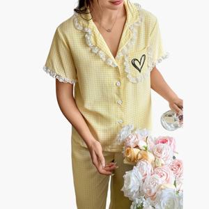 Ensemble de pyjamas d'été personnalisés pour femmes en coton à carreaux, col cranté avec bordure en dentelle, manches courtes, pyjamas en bambou personnalisés pour femmes - Product Image 2