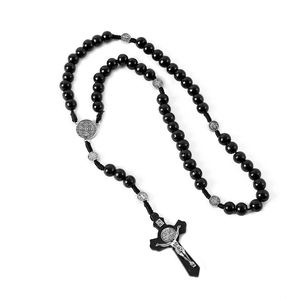 Katholisches Rosenkranz Kruzifix Religiöser Schmuck Saint Benedict Charm Cross Anhänger Jesus 10mm Holz perlen Handgemachte Rosenkränze Großhandel - Product Image 5