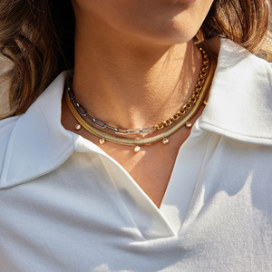 Collar de acero inoxidable con bloques de color y diseño geométrico asimétrico, joyería de uso diario para mujer. - Product Image 3