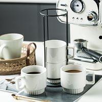 Parfait pour le café, le thé ou le latte Ensemble de tasses à café empilables avec support Ensemble de tasses à thé de 325ml avec cuillère Poignée carrée amusante blanche