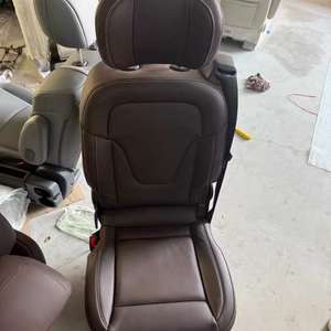 YLD 2025 Accesorios Interiores de Coche de Lujo de Fábrica de Alta Calidad y Bajo Precio, Asiento Individual Manual para Benz V250 V260 V300 - Product Image 5