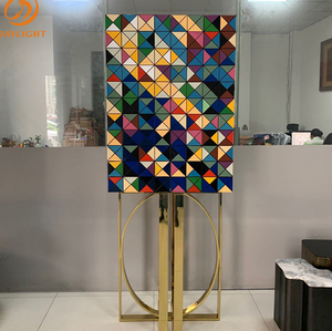 Angolo di esposizione del mini <span class=keywords><strong>bar</strong></span> del vino della casa di lusso di progettazione su ordinazione all'ingrosso con l'armadio della gamba dell'acciaio inossidabile in legno per il salone - Product Image 4