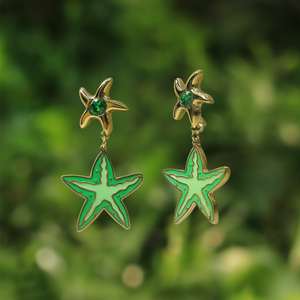 Boucles d'oreilles pendantes tendance en forme d'étoile, émail vert, plaqué or, acier inoxydable 316L, durable et résistant - Product Image 3