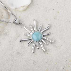 Collar con Colgante de Larimar Vibrante con Diseño de <span class=keywords><strong>Sol</strong></span> - Gema Azul Cielo y Marco de Plata con Halo de Circonitas |   Joyería de Verano, Regalos al por Mayor - Product Image 5