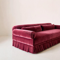 Canapé trois places en velours de style nordique médiéval avec jupe décorative, pour salon, meuble compact en ligne droite