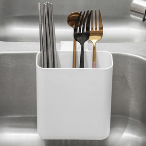 Cesta de almacenamiento de PP autoportante para fregadero de cocina con drenaje eficiente, separa basura, sopas, jugos, utensilios y coladores - Product Image 3