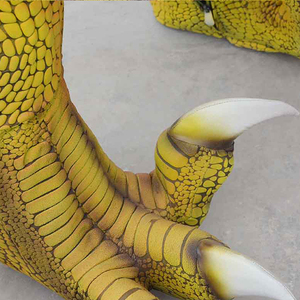 Costume de dinosaure Velociraptor jaune CET Zigong avec design de pattes cachées, tailles personnalisables pour écoles, centres commerciaux, parcs d'aventure et activités en plein air - Product Image 4