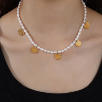 Collier à pendentif coquille de perle d'eau douce de style minimaliste Collier en acier inoxydable plaqué or 18K